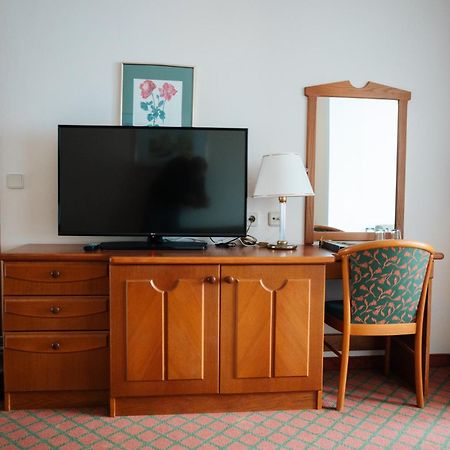 Seehotel Ressmann Дроболах ам Фаакерзее Екстериор снимка