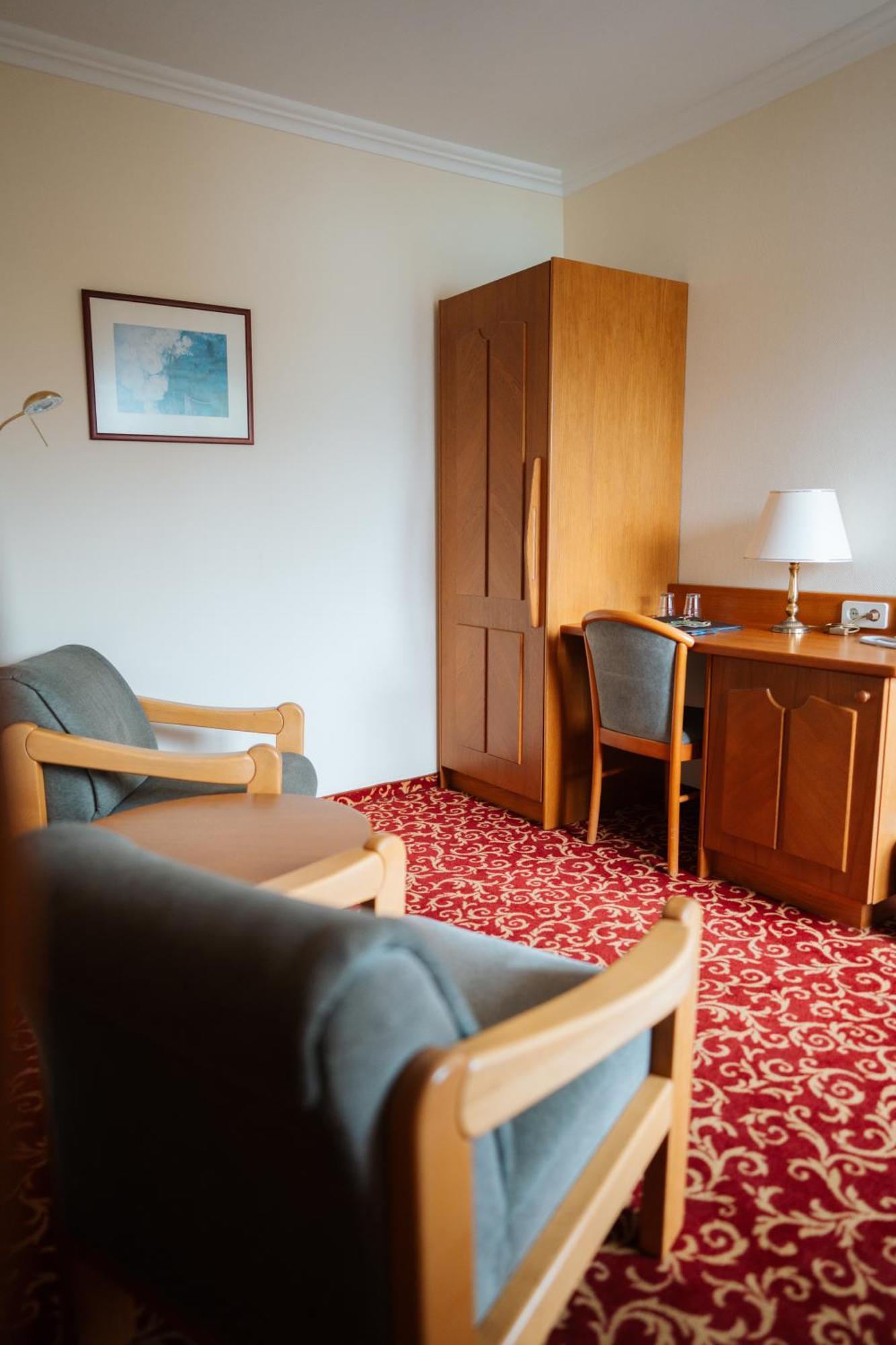 Seehotel Ressmann Дроболах ам Фаакерзее Екстериор снимка