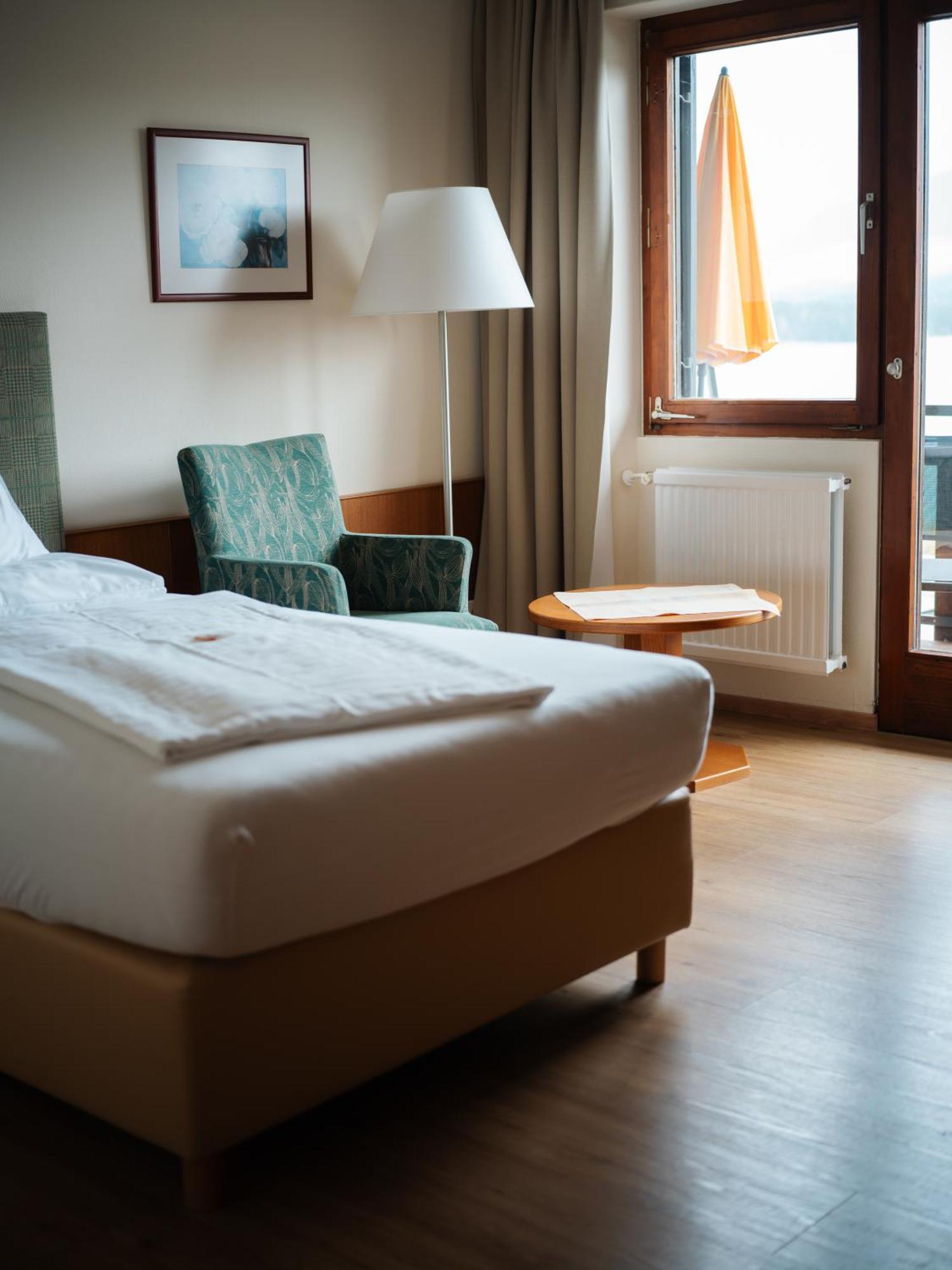 Seehotel Ressmann Дроболах ам Фаакерзее Екстериор снимка